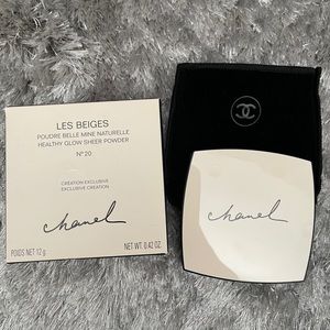 CHANEL Les Beiges Healthy Glow Sheer Powder
